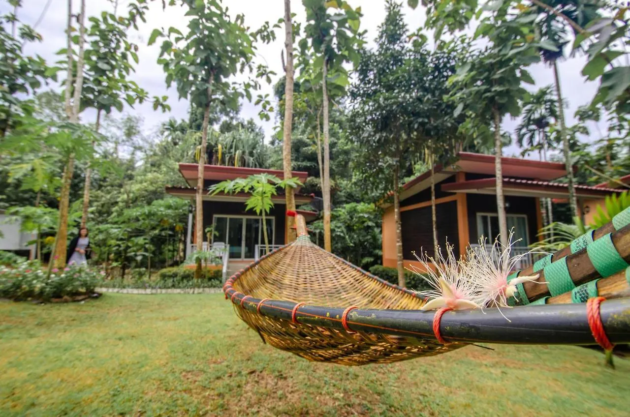 Khum Maikaew Resort Ko Lanta 2*,  Tajlandia