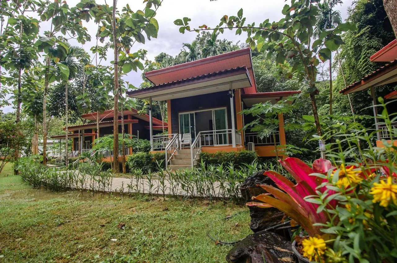 Khum Maikaew Resort Ko Lanta